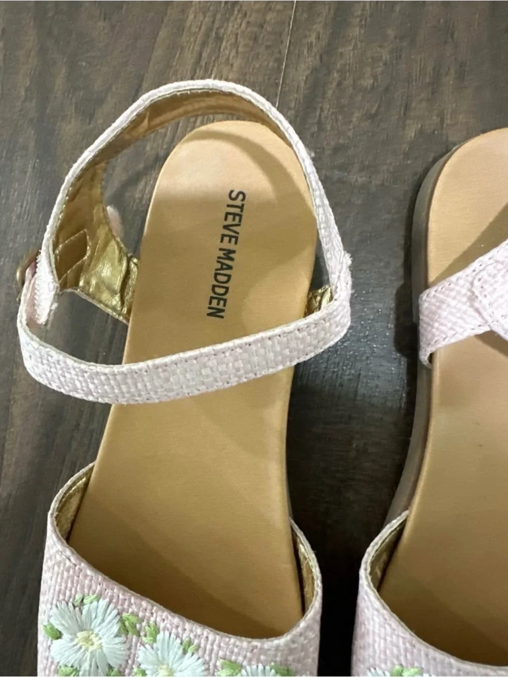 Steve Madden Kids Light Pink Daisy Embroidered Sandals